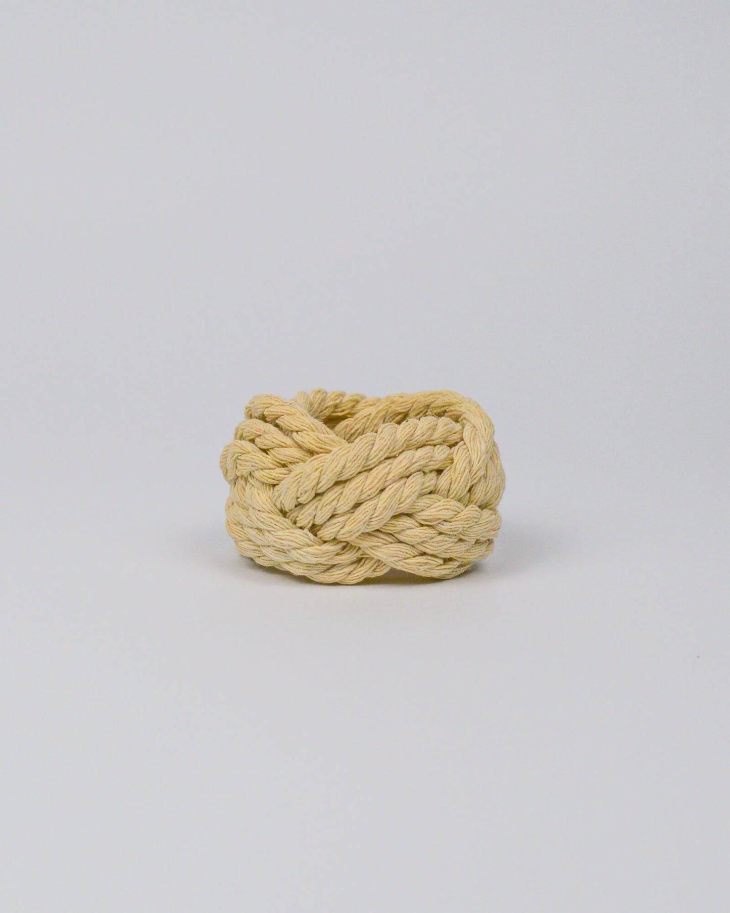 One natural coloured rope napkin ring